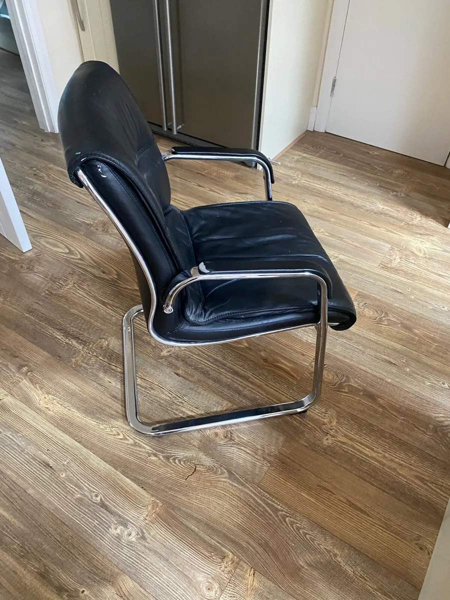 Office Chair - Image 1