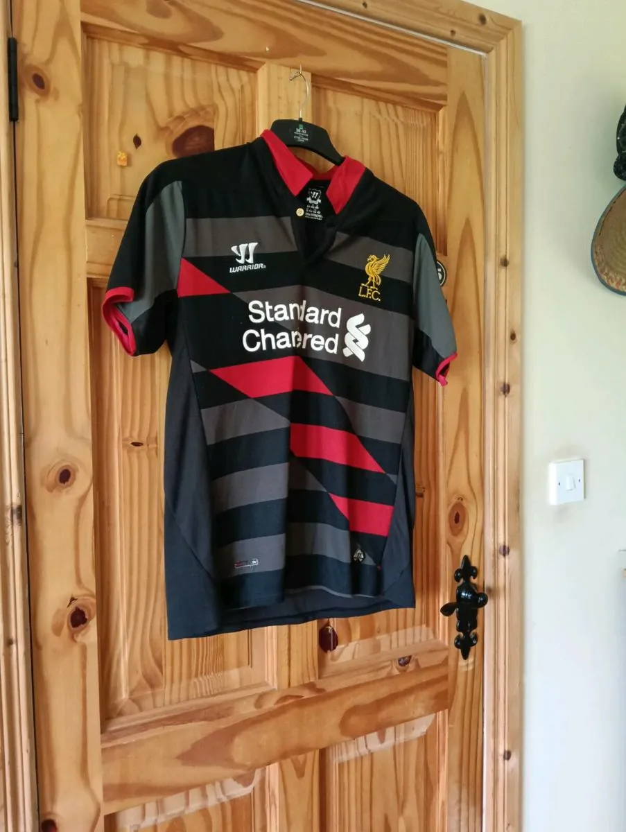Liverpool tops - Image 2