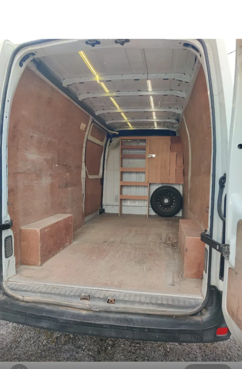 Renault Master 2013 - Image 2