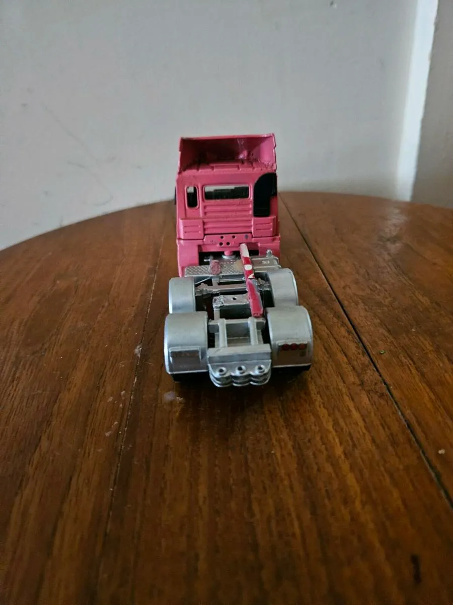Corgi ERF Tractor Unit - Image 3
