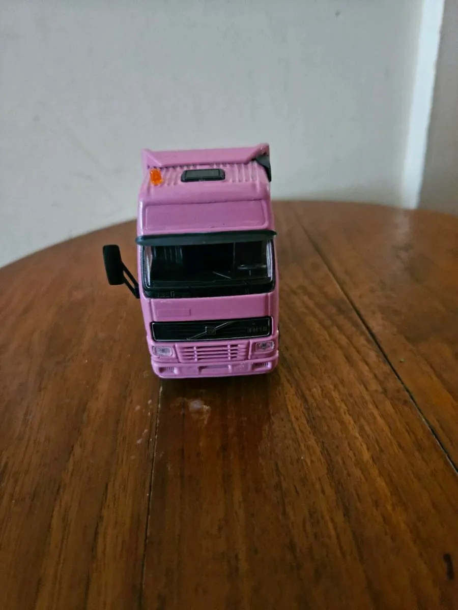 Corgi Joal ERF Tractor Unit - Image 2