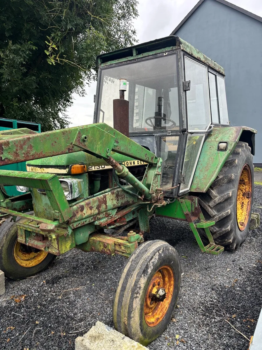 John Deere 2130 - Image 1