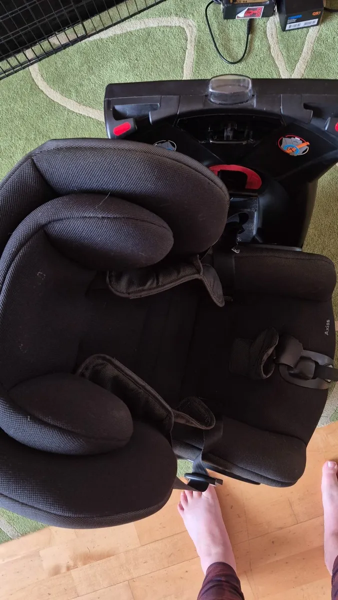 Maxi cosi Axiss rotating car seat - Image 2