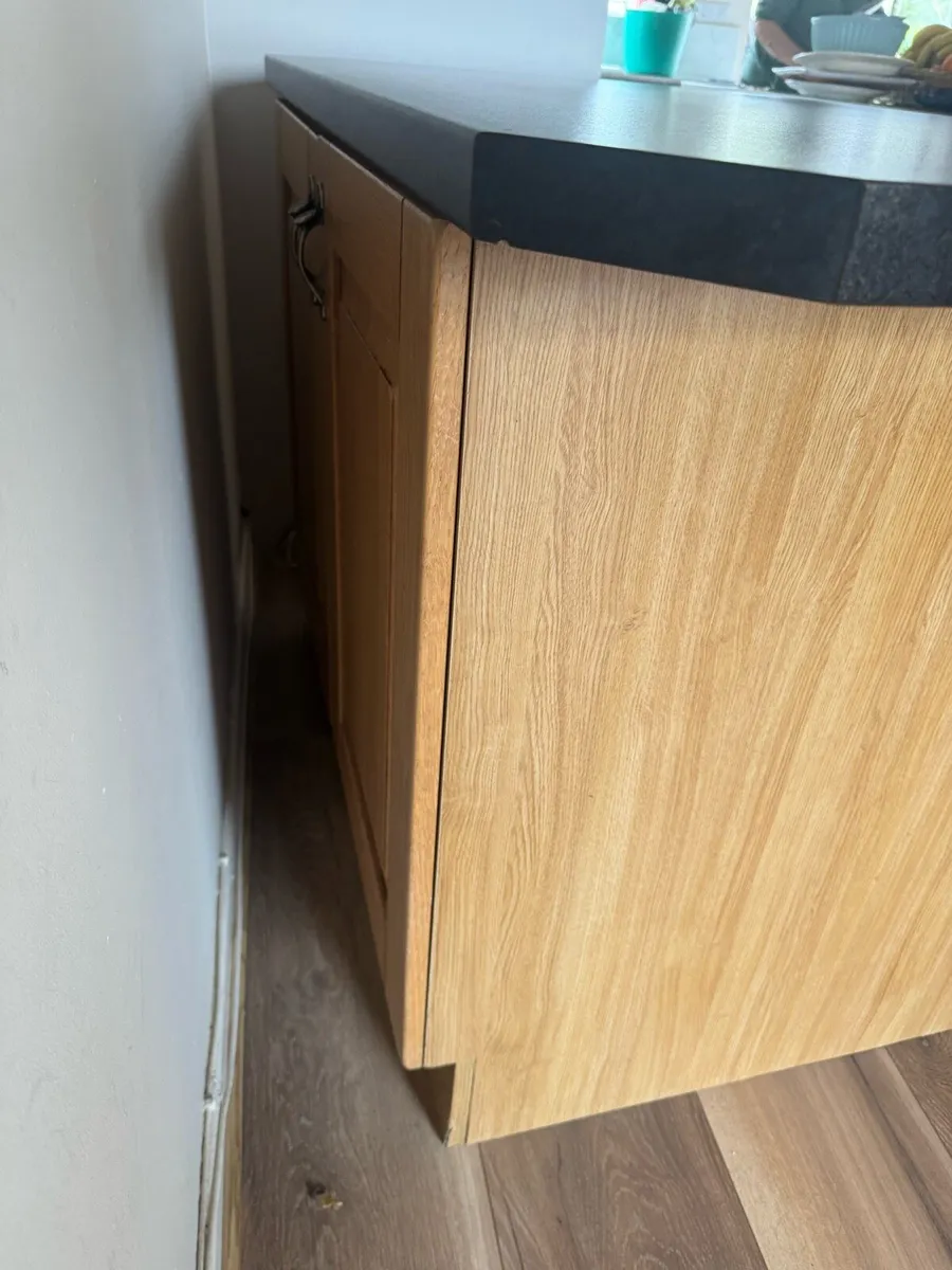 Kitchen island - Image 3