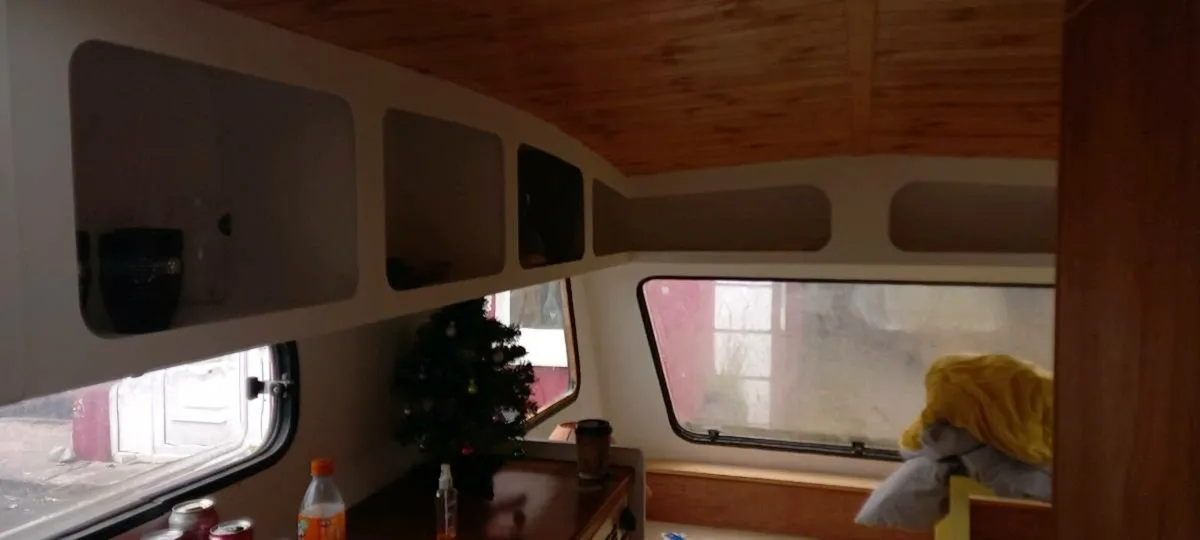 Caravan - Image 1