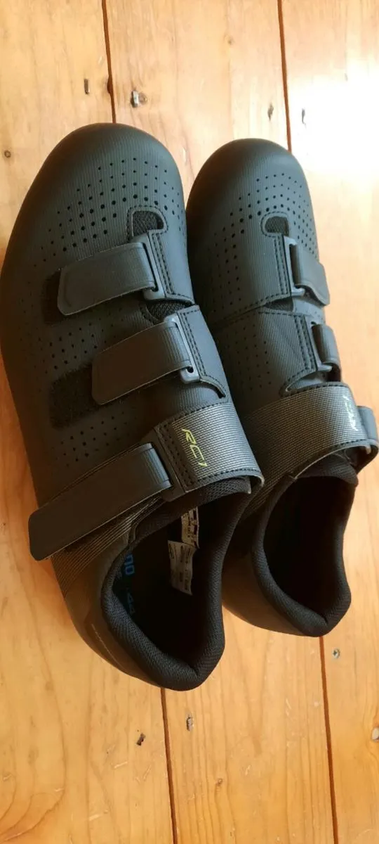 Shimano RC1 size 44 shoes barely used - Image 1
