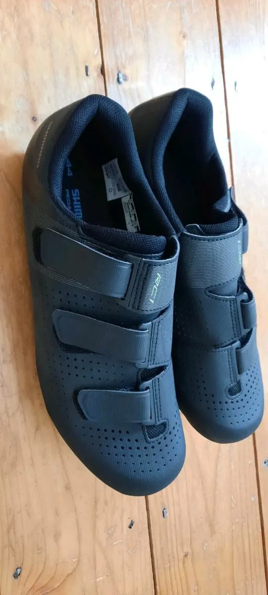 Shimano RC1 size 44 shoes barely used - Image 2