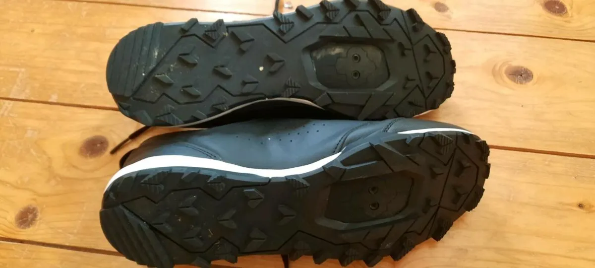 Rockrider ST100 size 44 barely used - Image 3