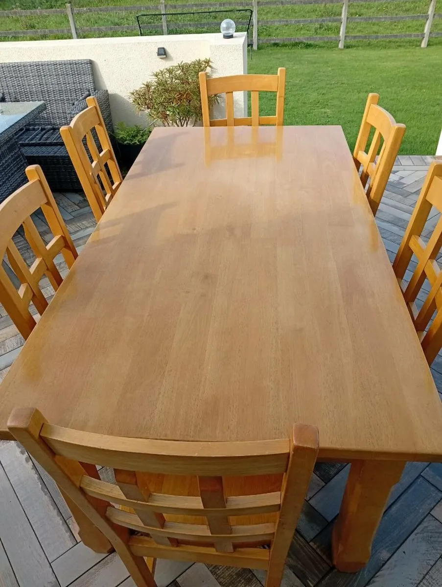 Kitchen dining table,and 6 chairs - Image 1