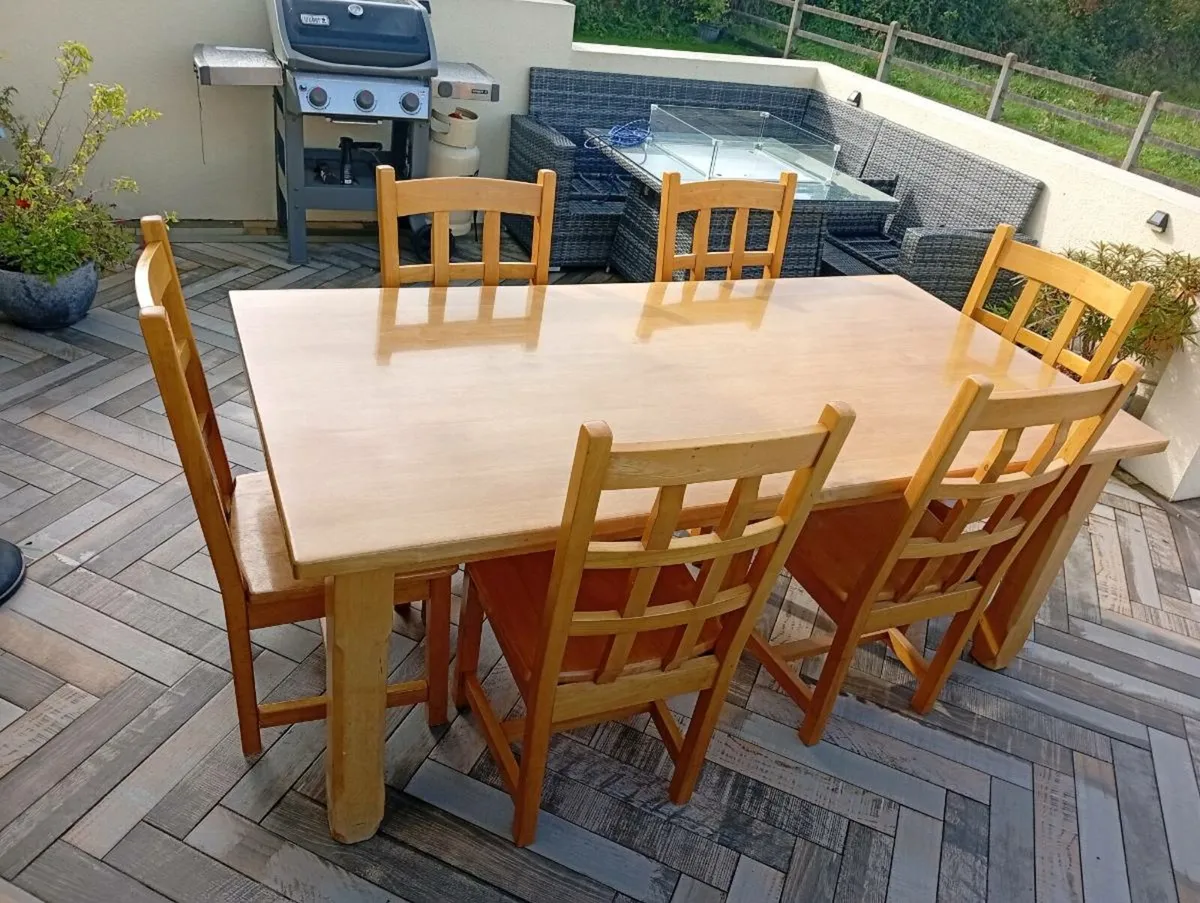 Kitchen dining table,and 6 chairs - Image 2