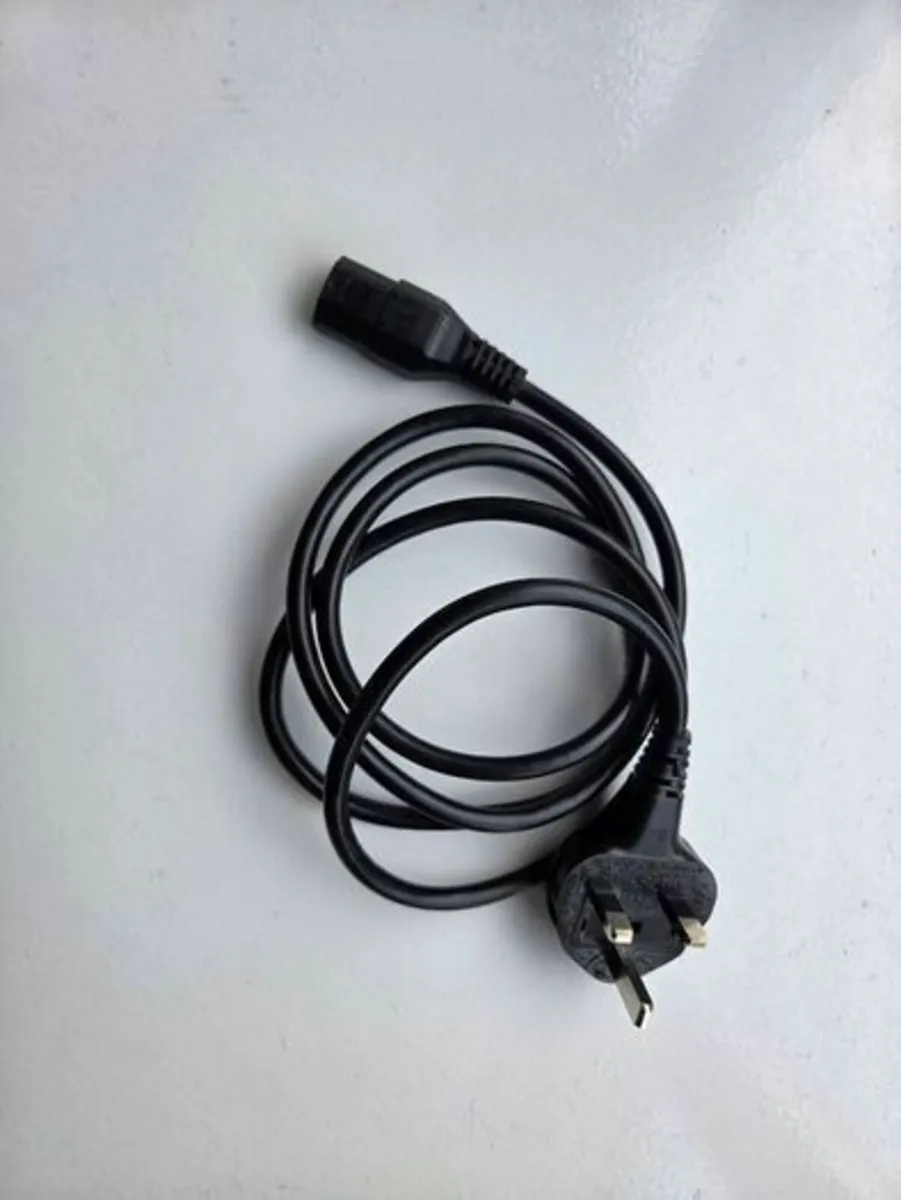 Chord C-Power shielded power cable 1.5m (IEC) - Image 1