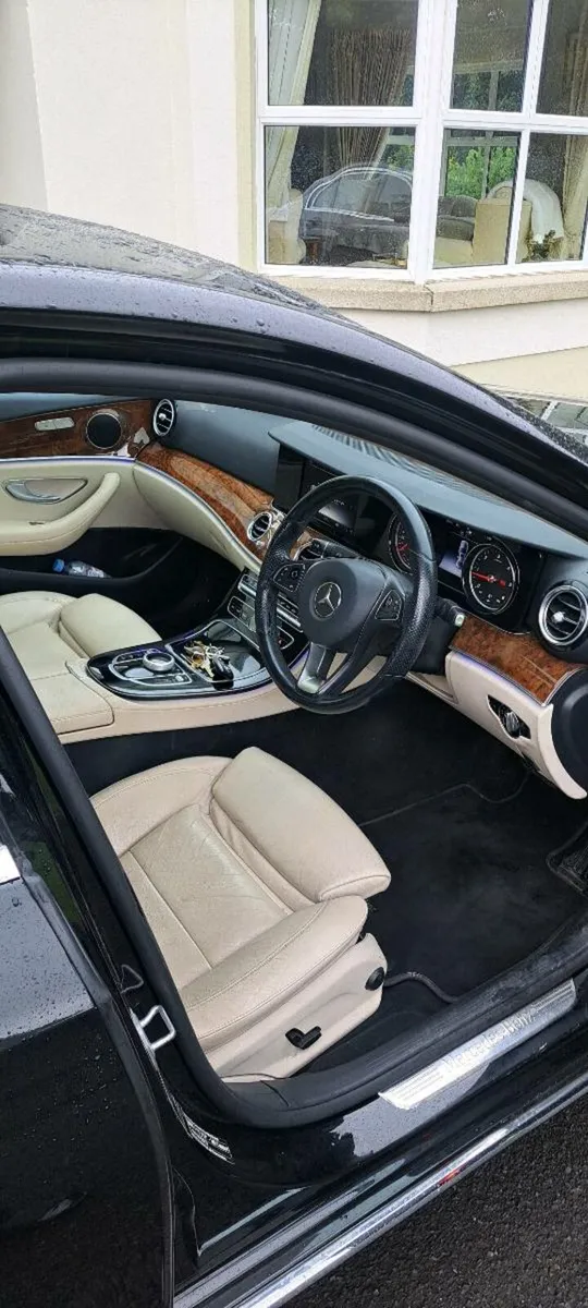 Mercedes e220 - Image 2