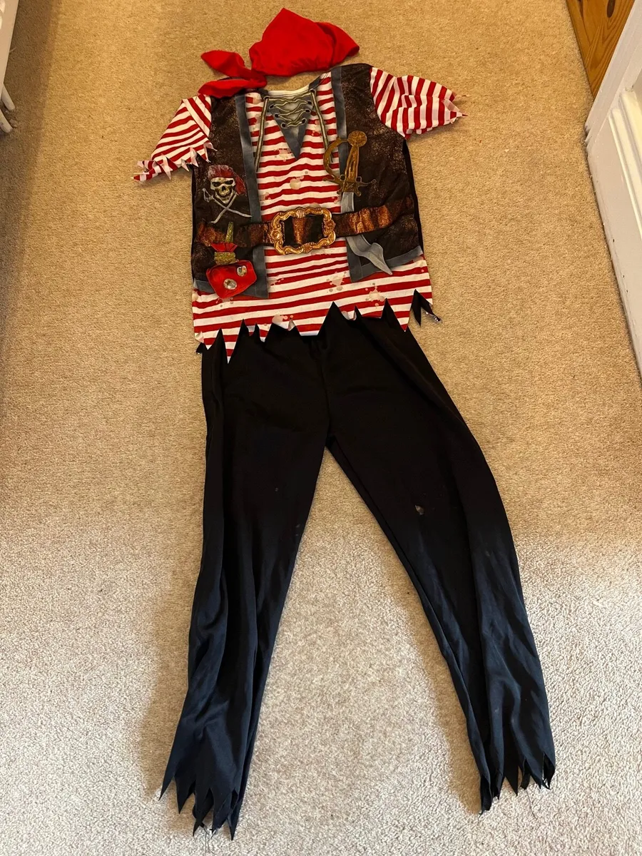 Halloween costume - Pirate