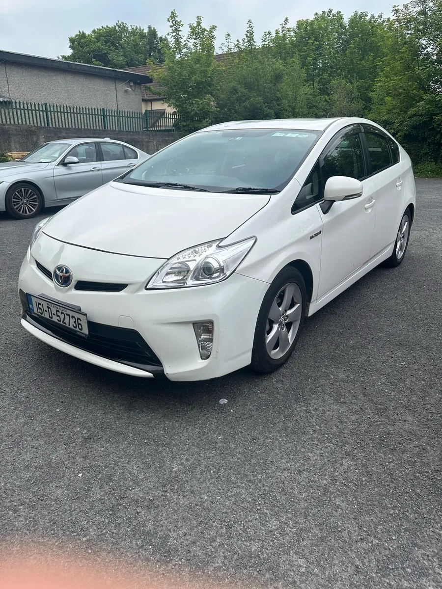Toyota Prius 2015 - Image 1