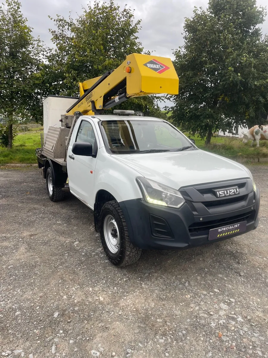 Isuzu Dmax Versalift cherry picker MEWP - Image 3