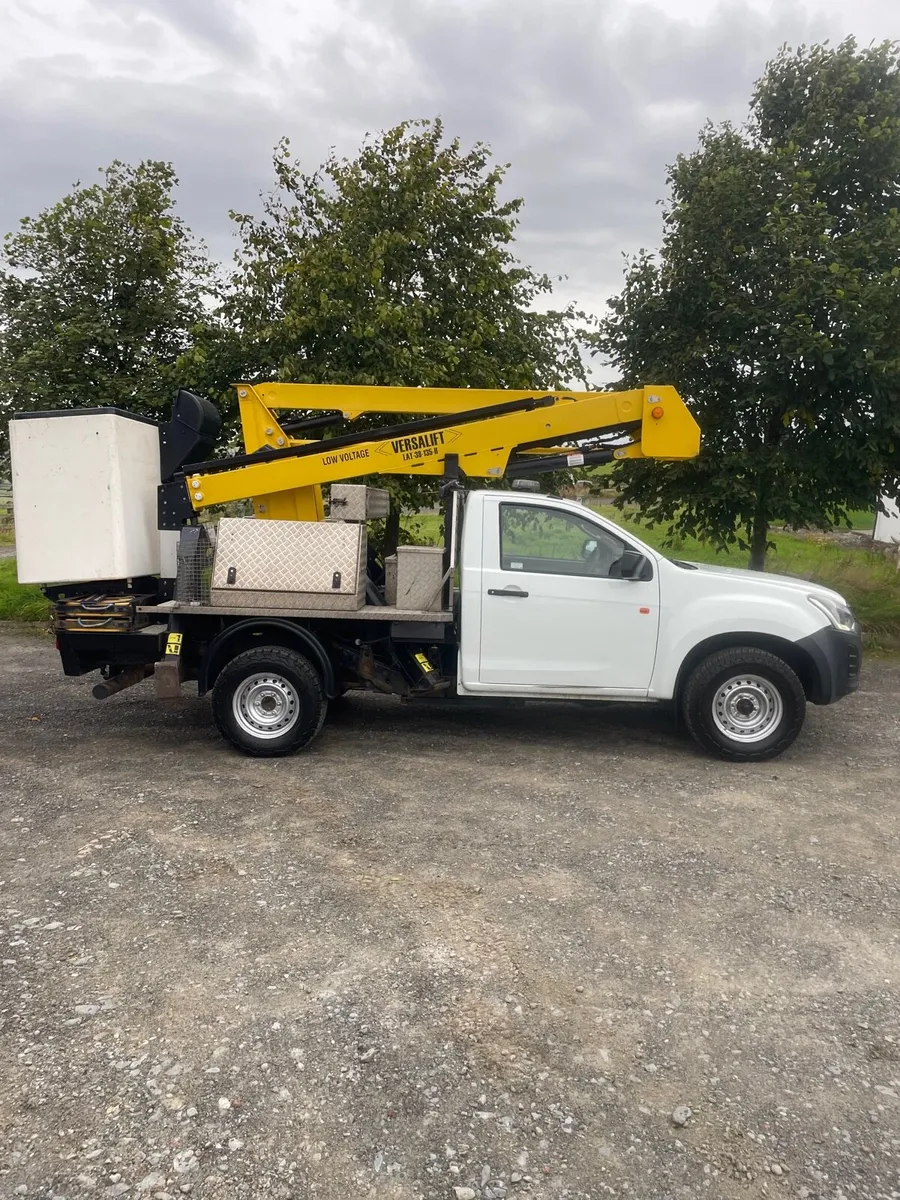 Isuzu Dmax Versalift cherry picker MEWP - Image 4