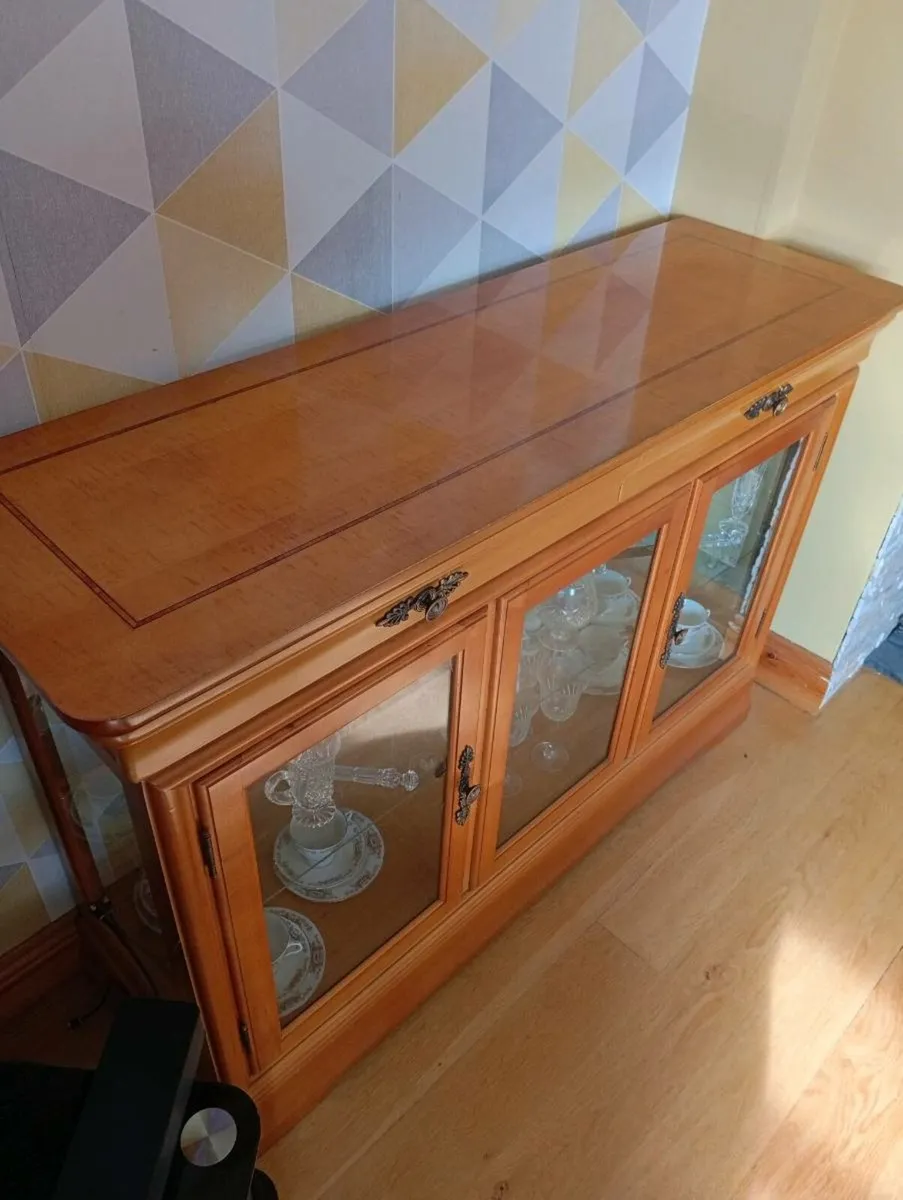 Display cabinet - Image 2