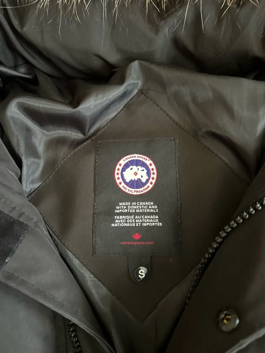 Black Canada Goose Wymdham - Image 2