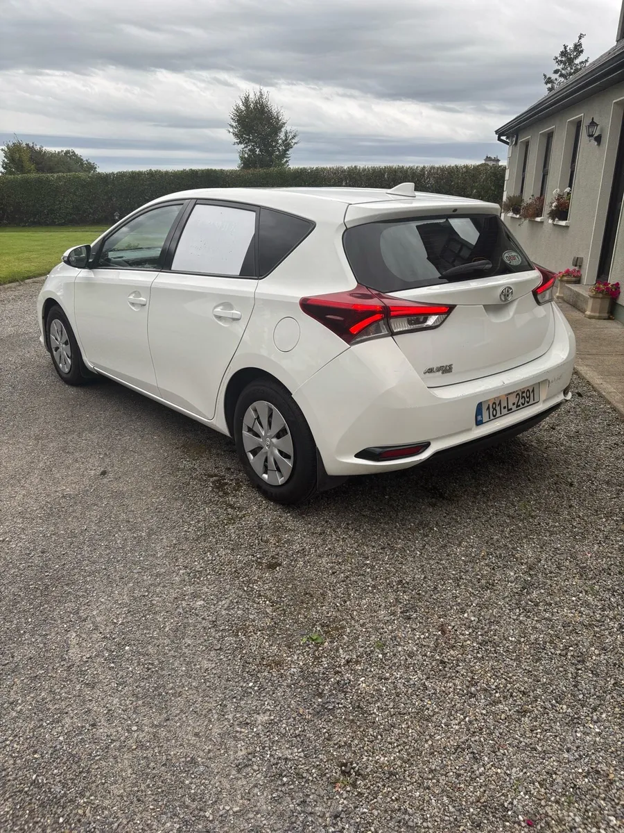 2018 Toyota Auris Van - Image 4