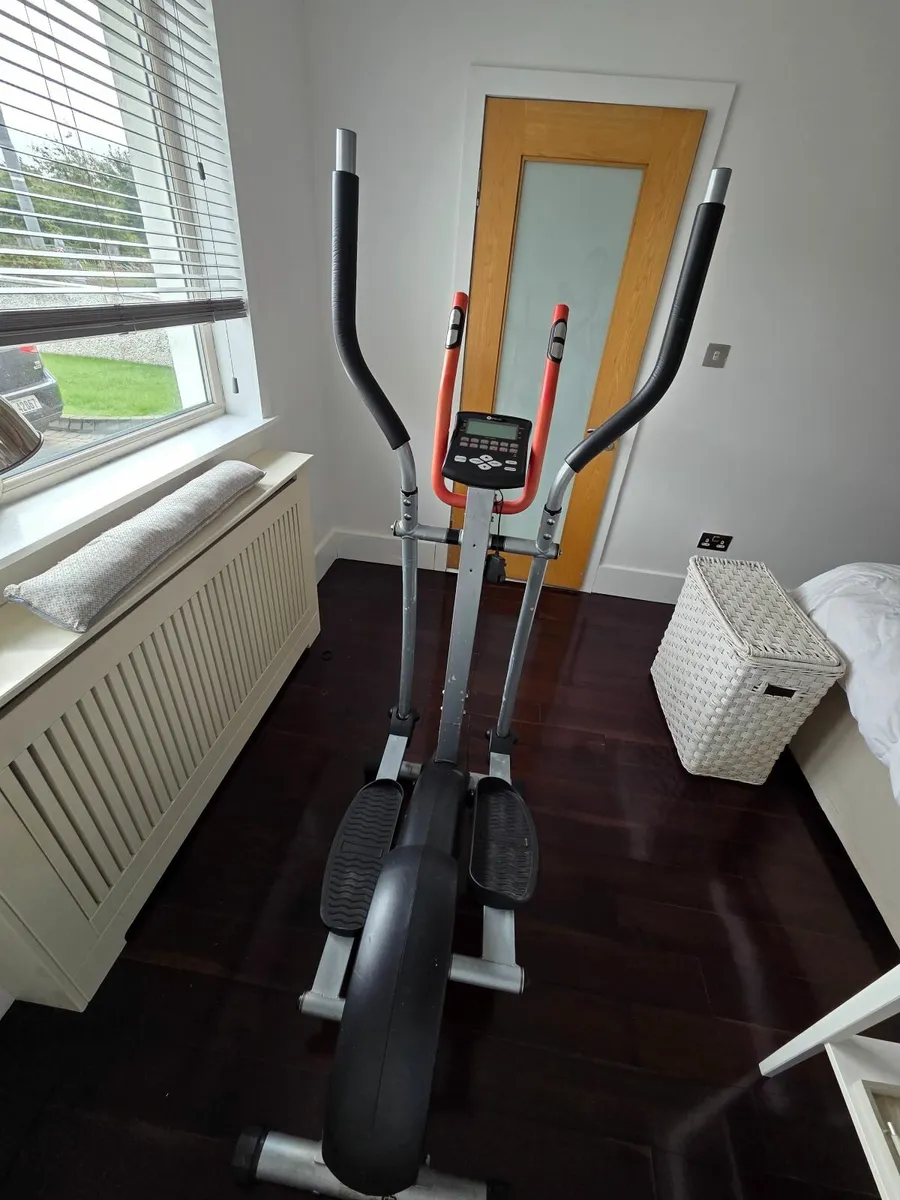 Cross trainer - Image 2