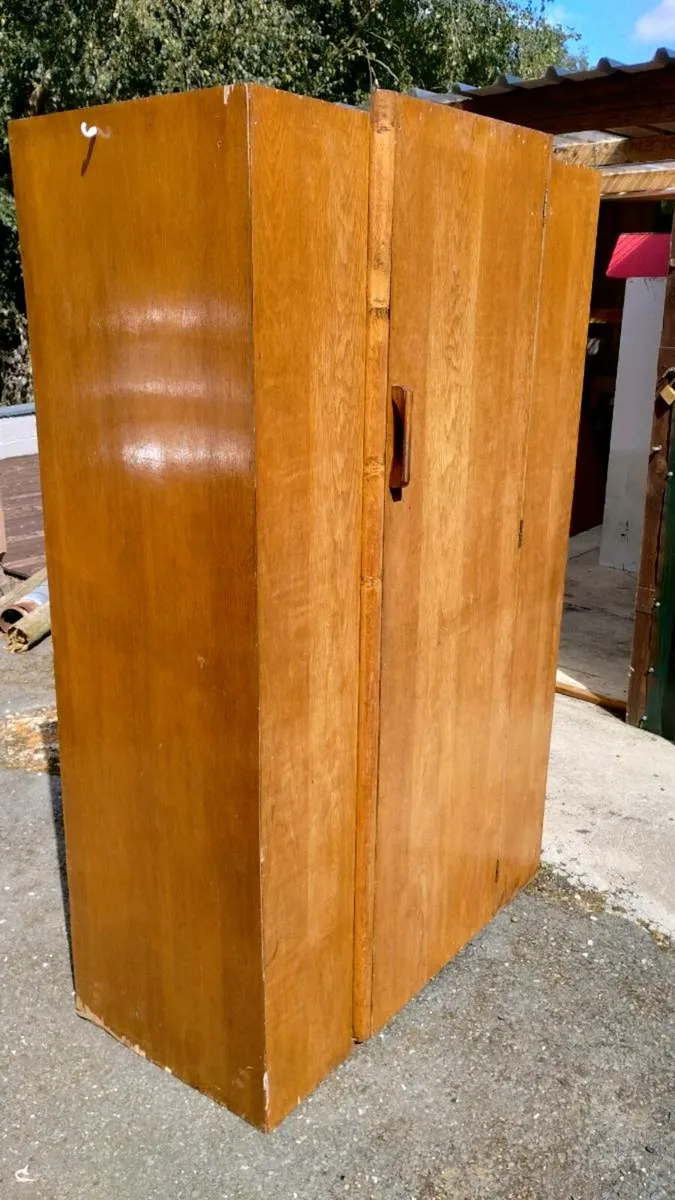 Wardrobe - Image 3