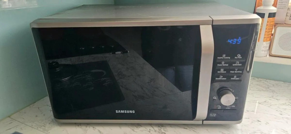 Microwave - Image 1