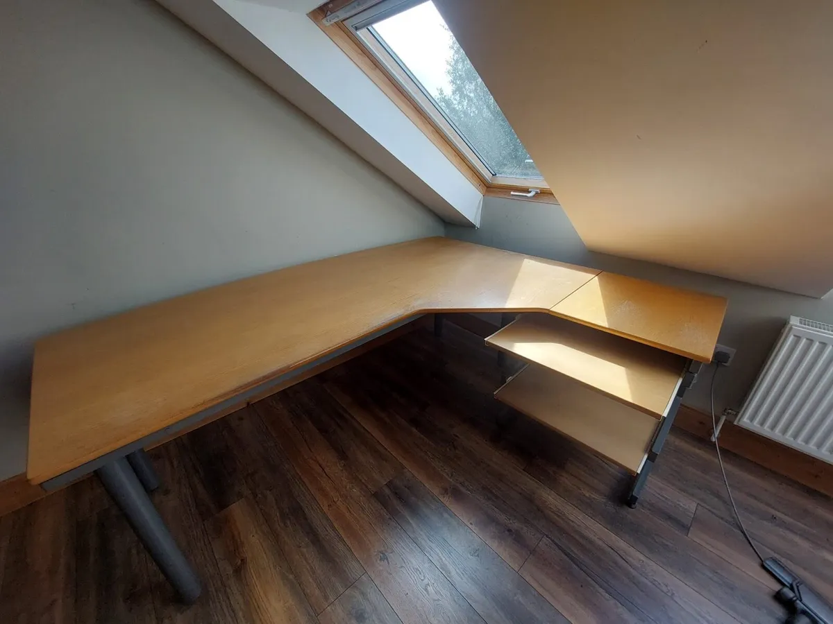 Large office desk - Image 3