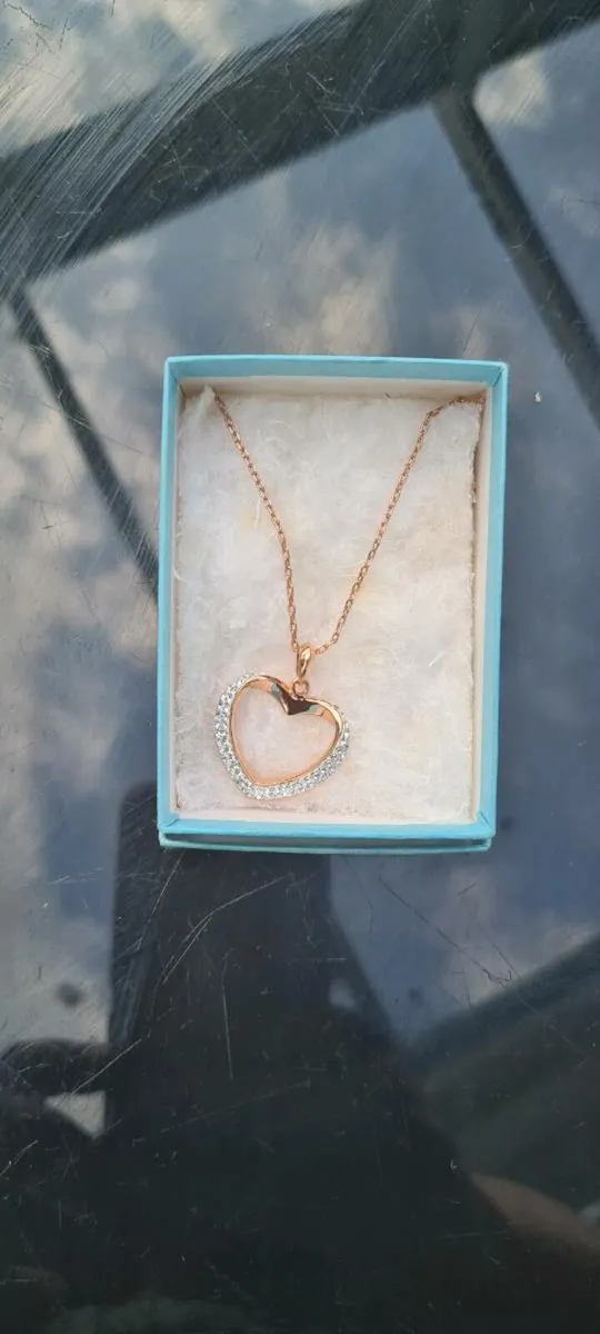 Tipperary Crystal Heart Necklace - Image 4