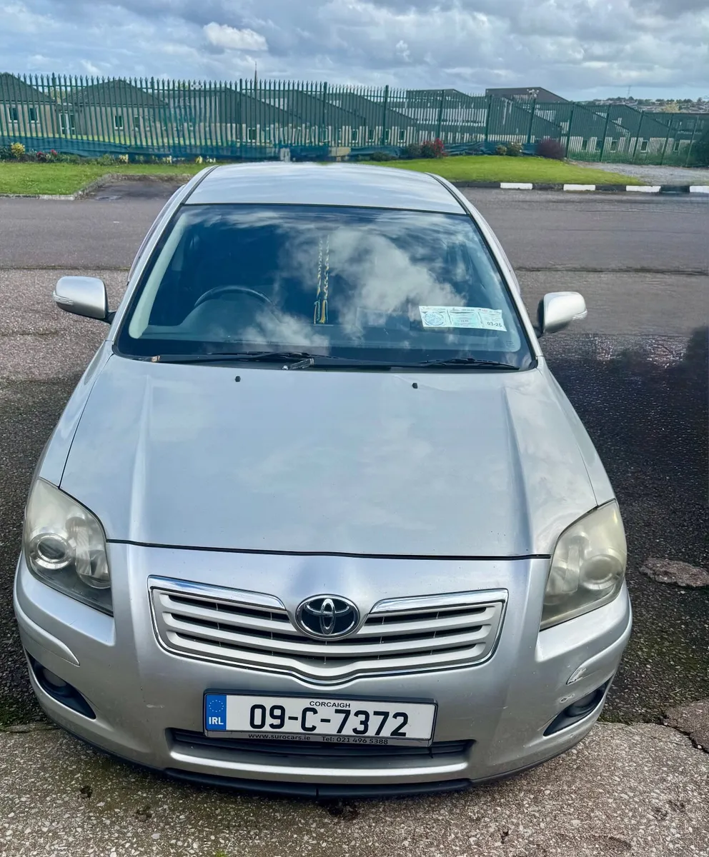 Toyota Avensis 2009 - Image 2