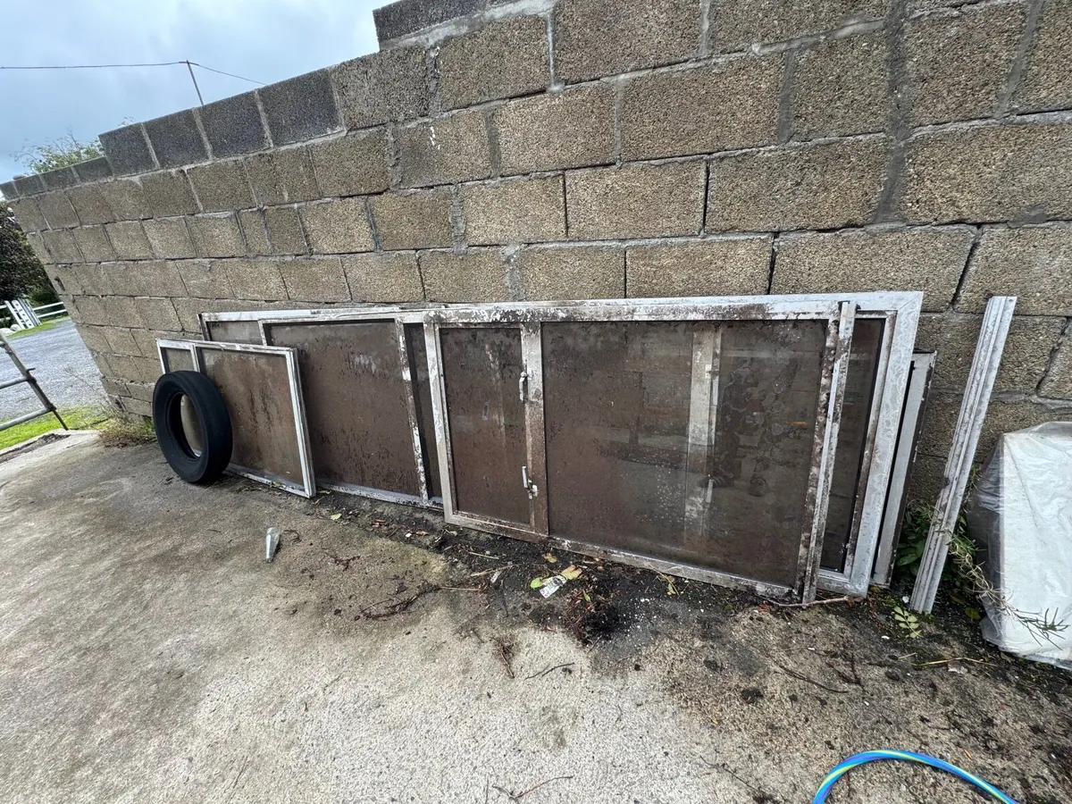 Selection of windows - Image 1