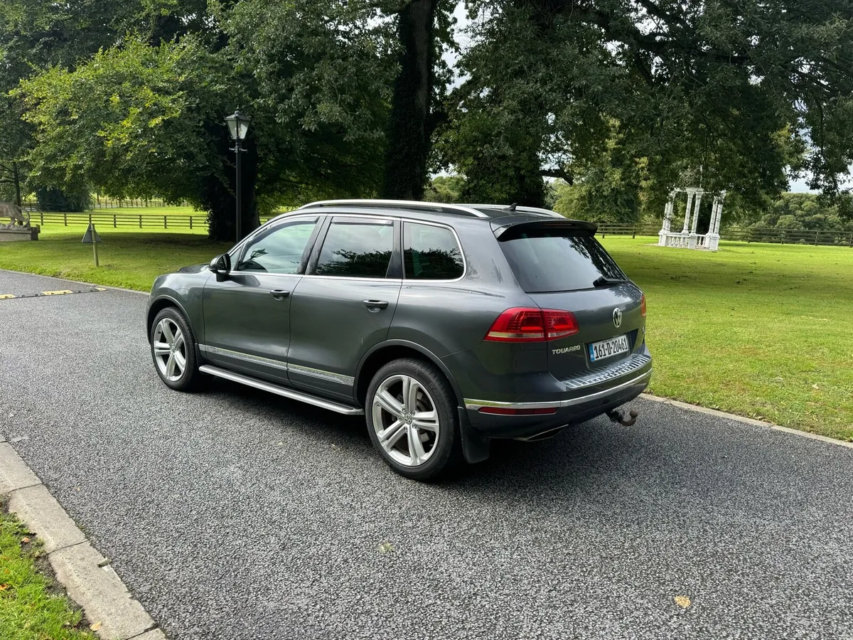 VW Touareg 3.0 V6 CrewCab - Image 4