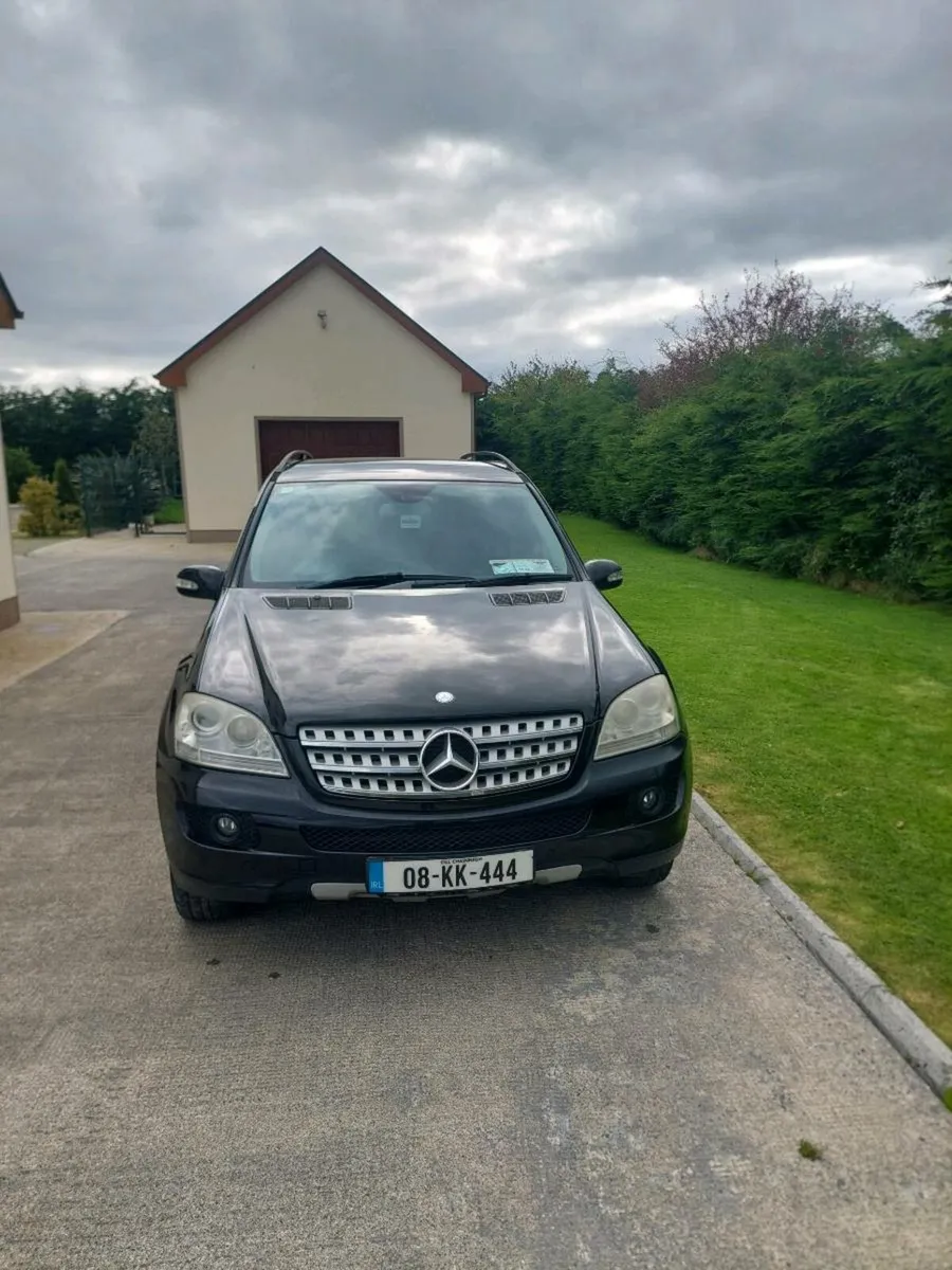 Mercedes ml280 Crew Cab - Image 2