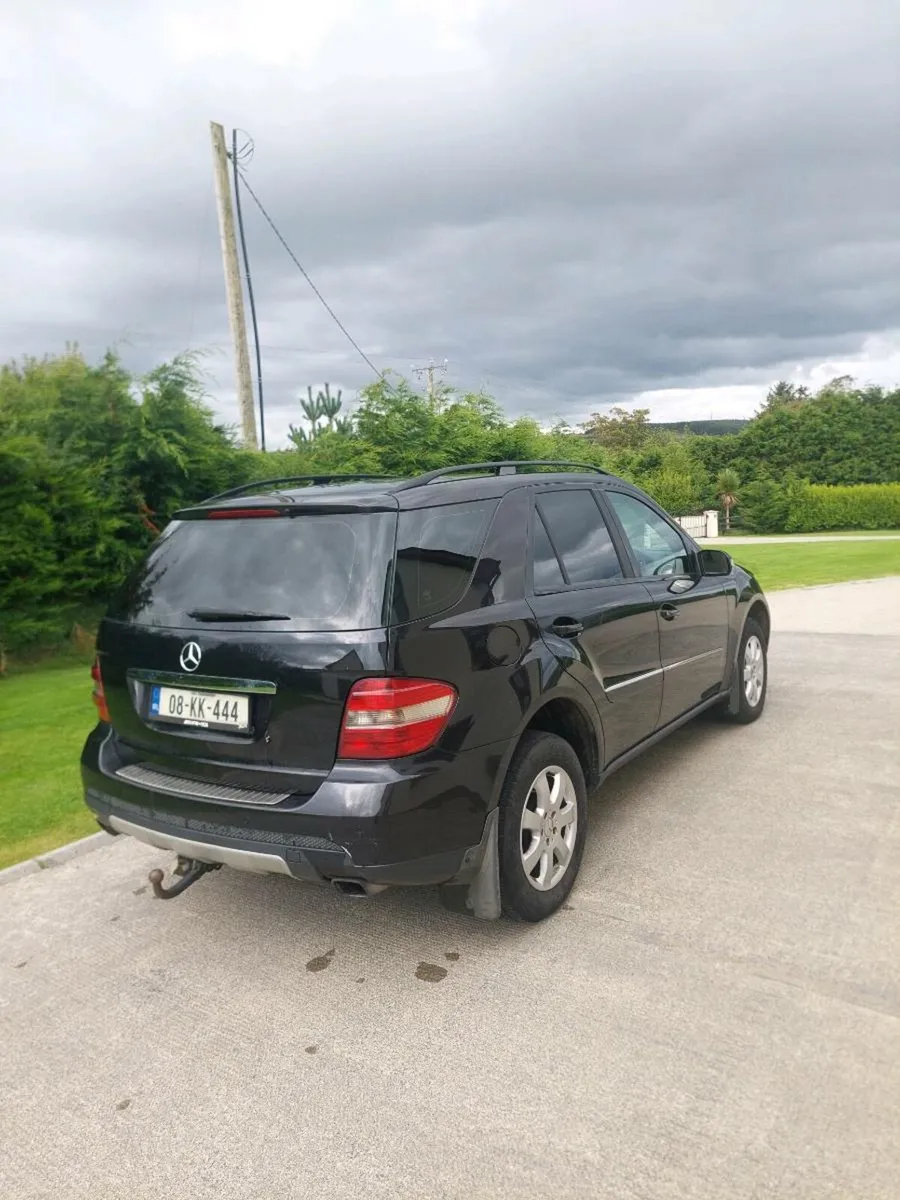 Mercedes ml280 Crew Cab - Image 3