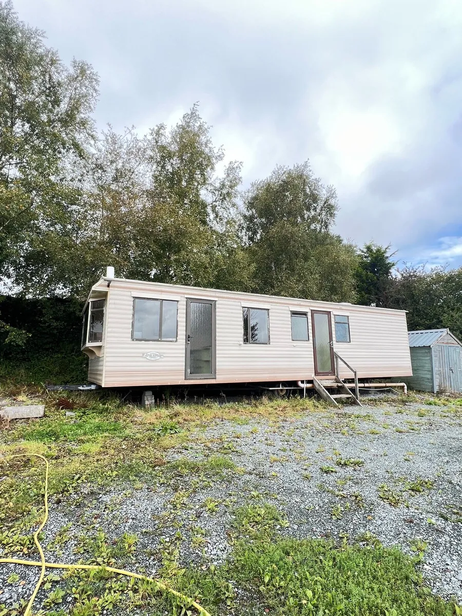 Mobile Home 2-Bed - Image 1