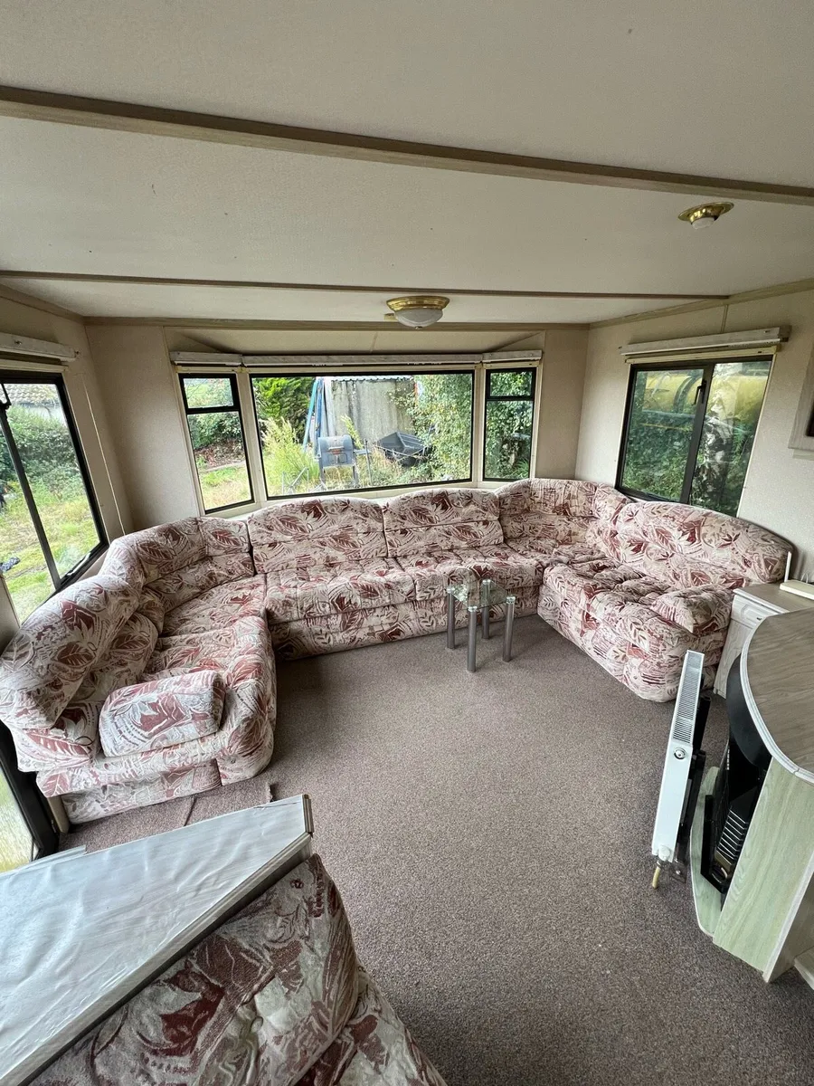 Mobile Home 2-Bed - Image 2