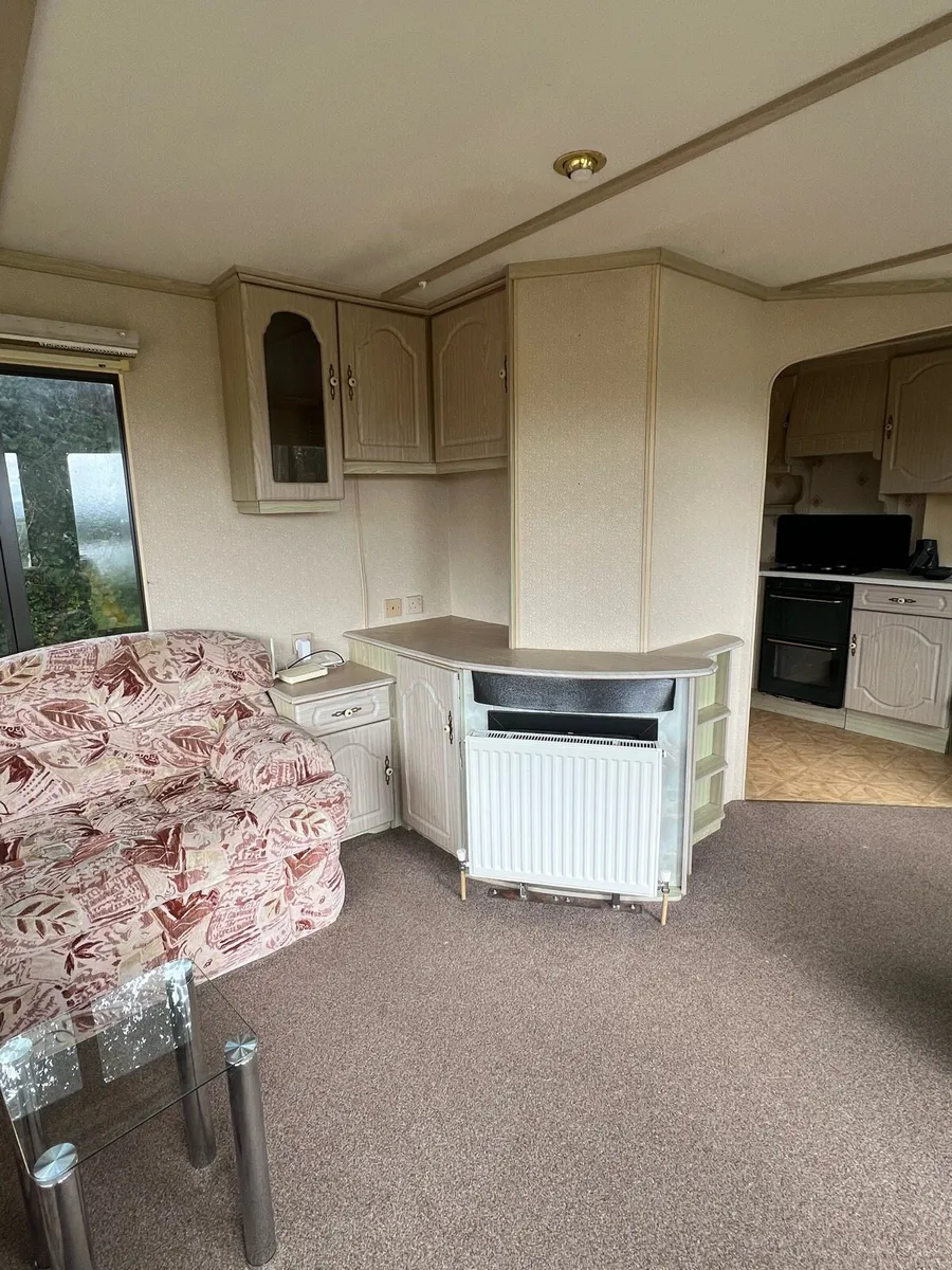 Mobile Home 2-Bed - Image 3