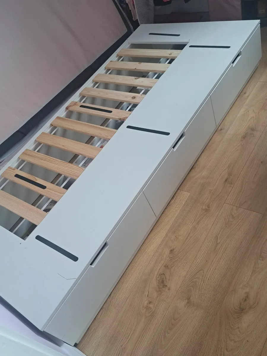 Bed - Image 2