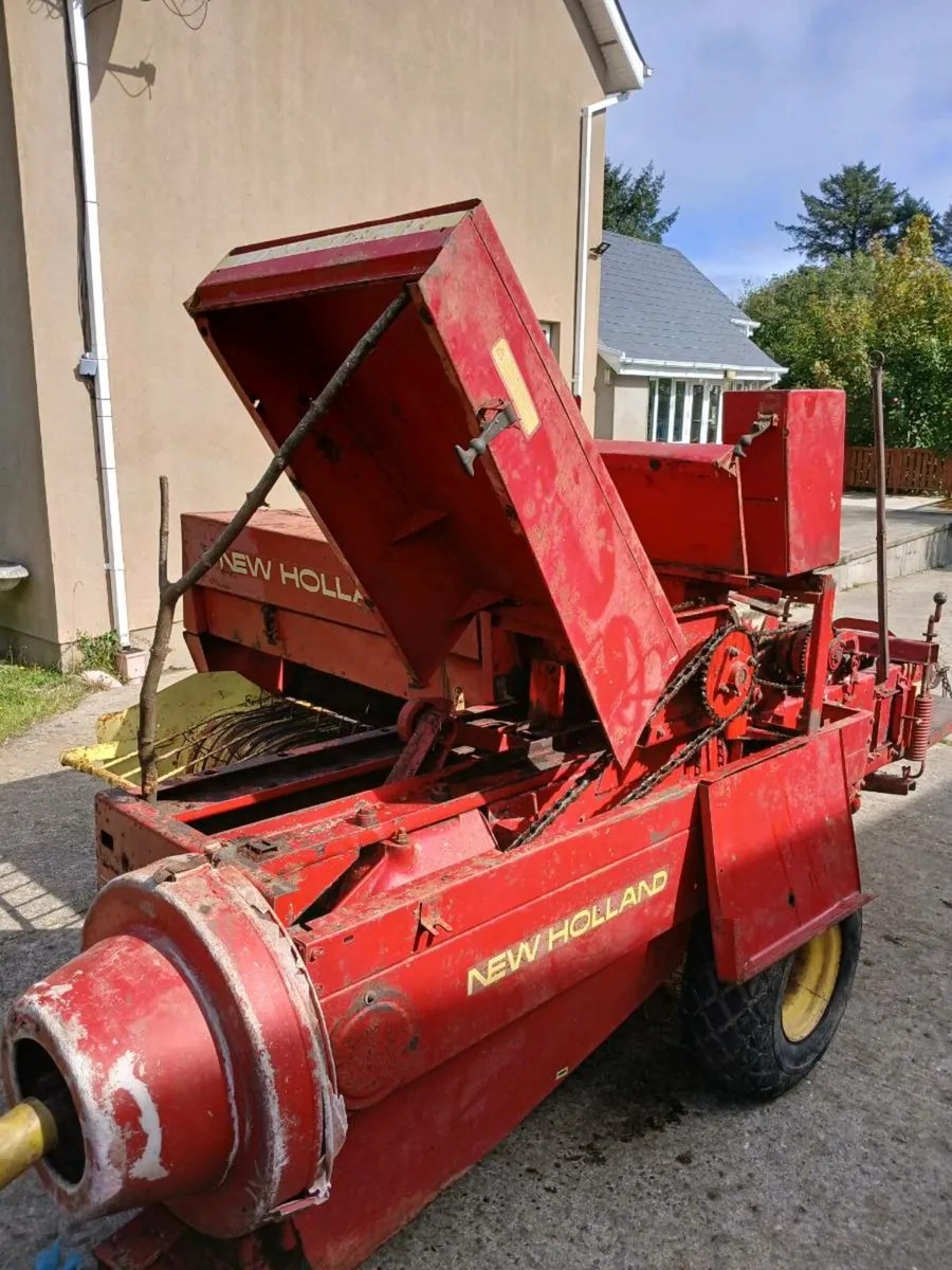 Small square baler - Image 3
