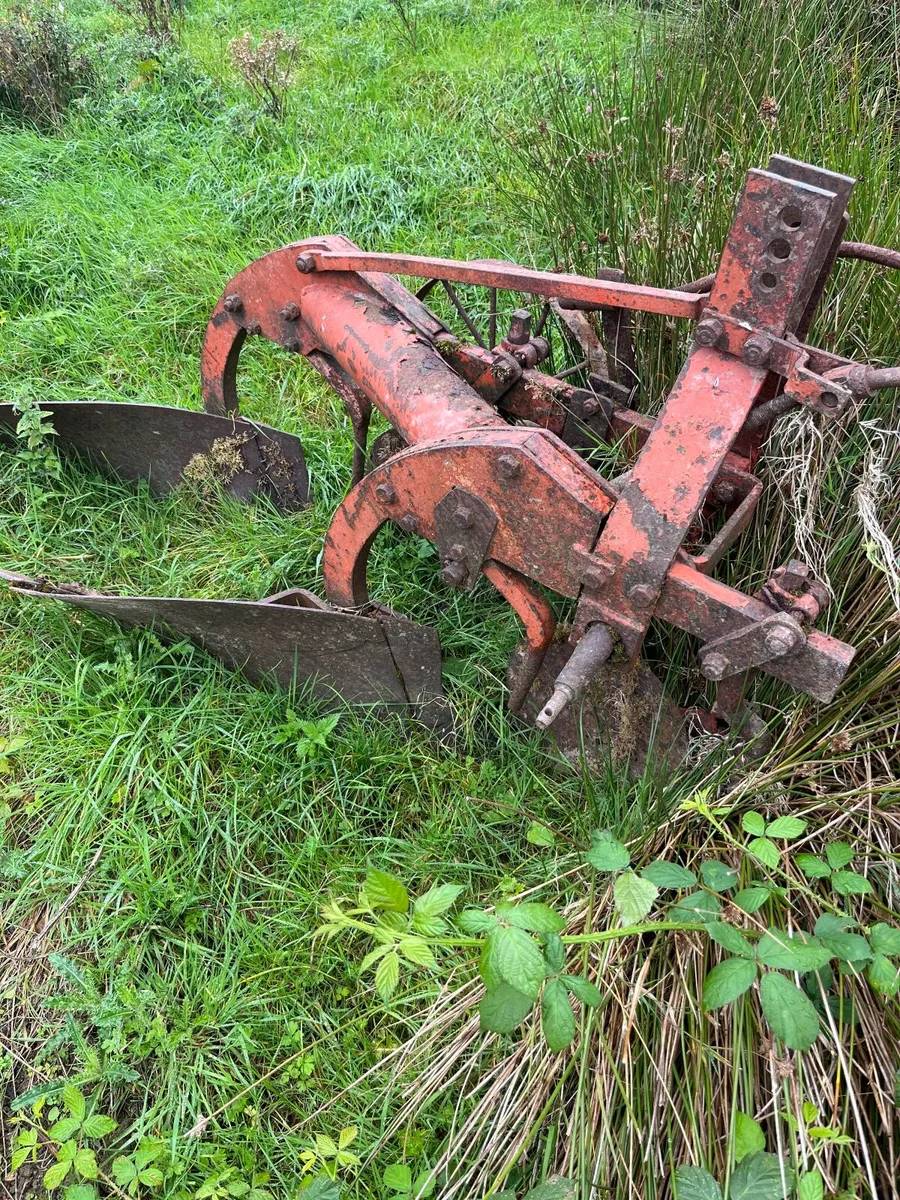 Two furrow pierce plough - Image 2