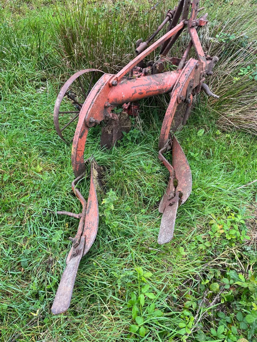 Two furrow pierce plough - Image 3