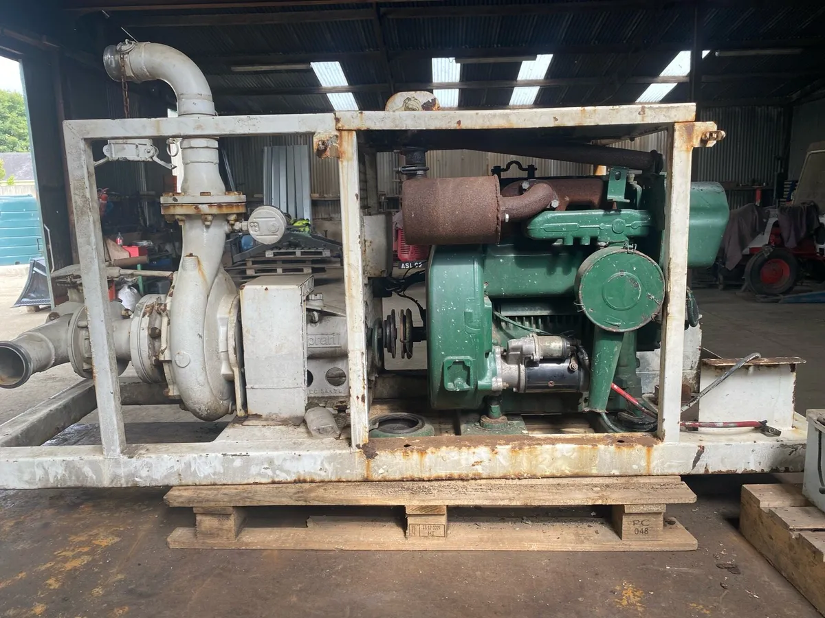 Lister Petter flat top engine with 3” water pump - Image 1
