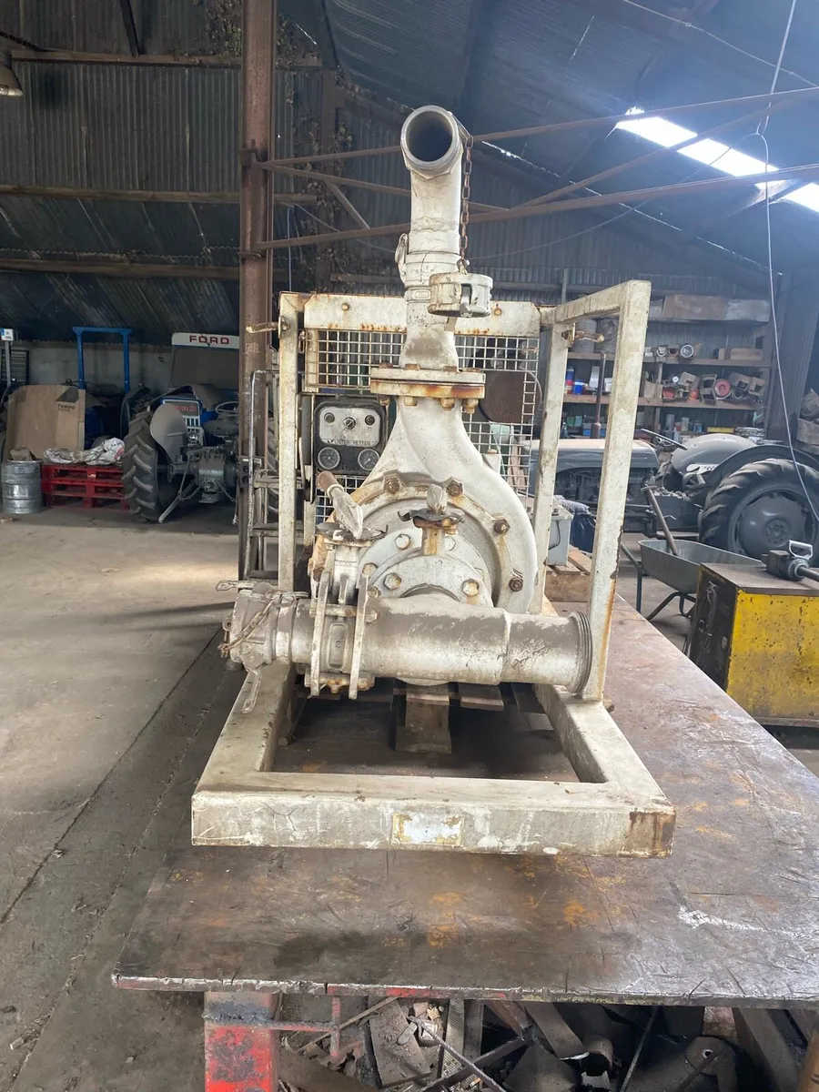 Lister Petter flat top engine with 3” water pump - Image 3
