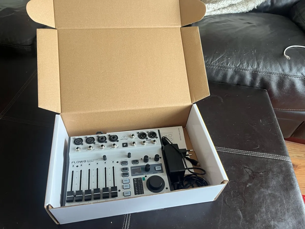 Flow 8 input Digital Mixer - Image 2