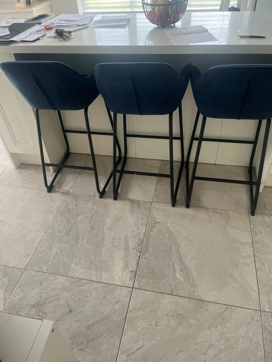 Bar stools - Image 1