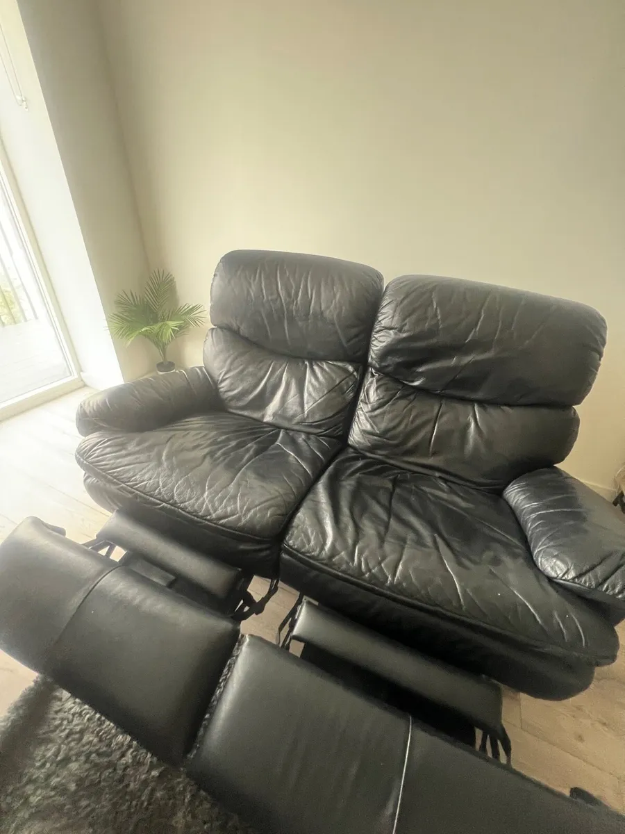 2 Seater Recliner - Image 3