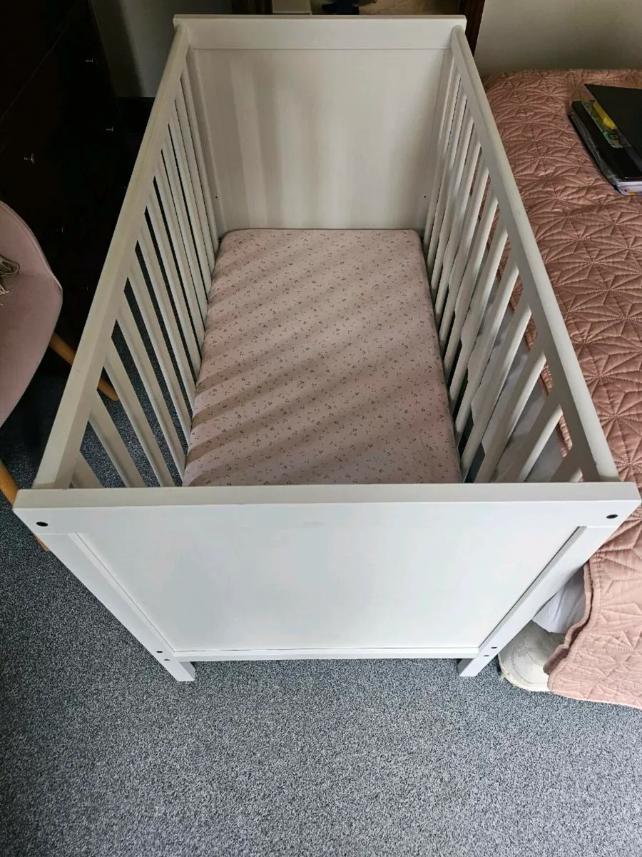 Baby cot - Image 2
