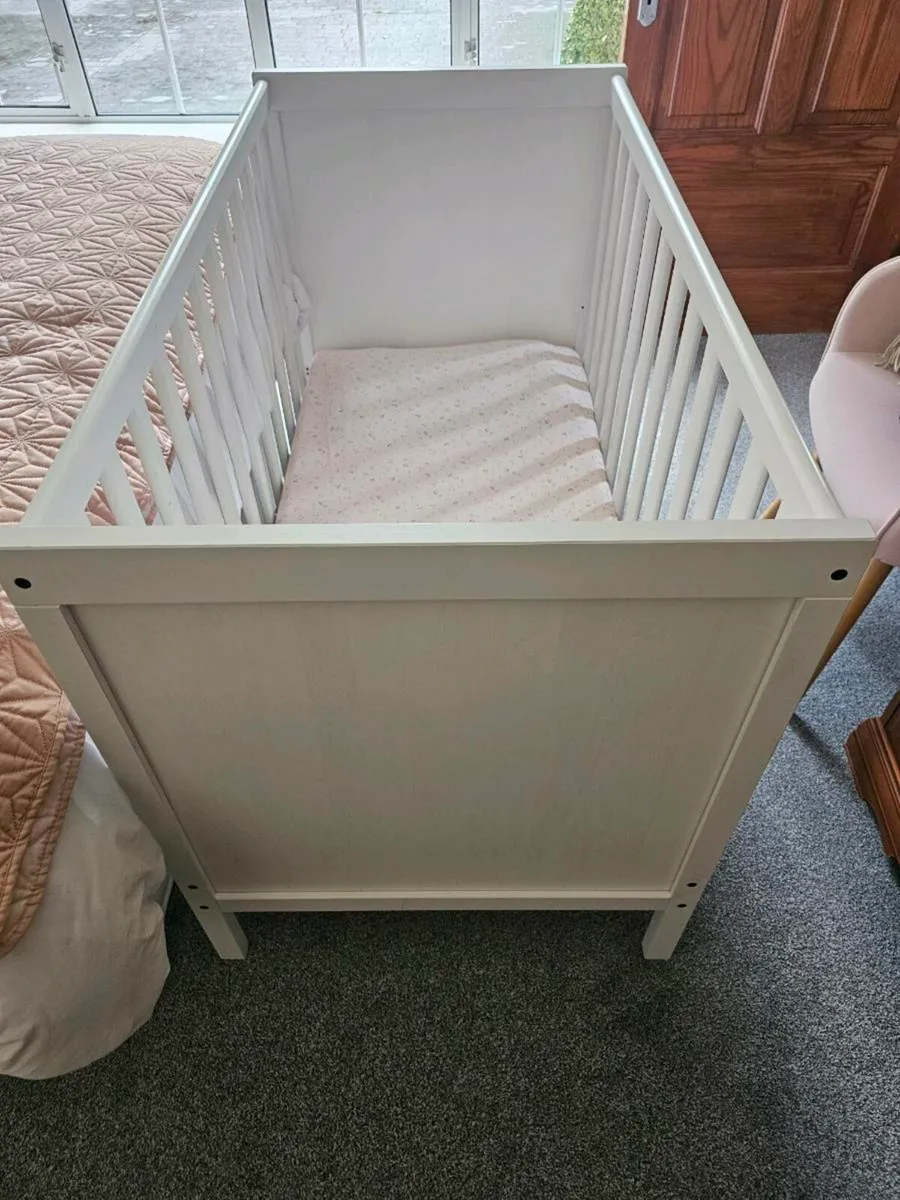 Baby cot - Image 3