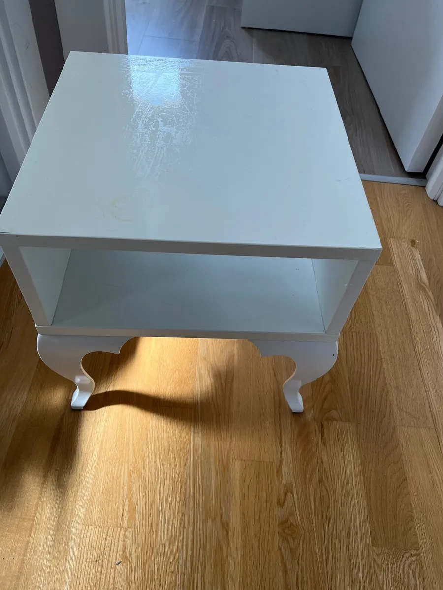 Small side Table - Image 1