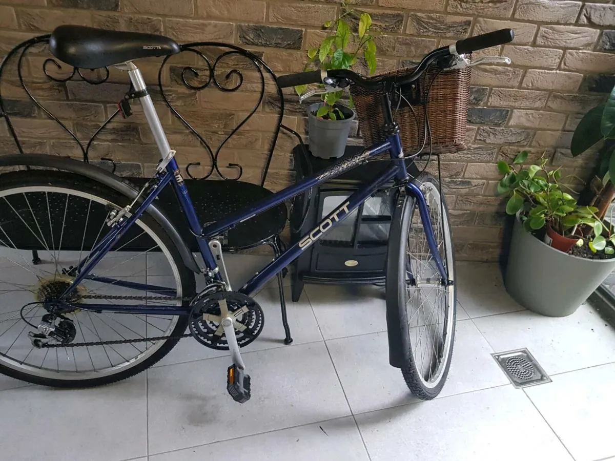 Scott Ladies bike ( can deliver) - Image 1
