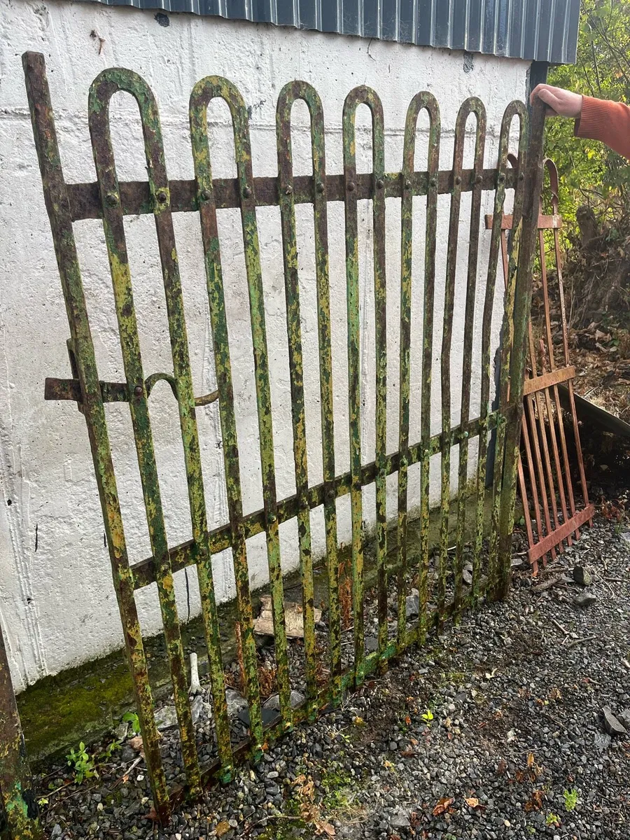Forged made gates - Image 2